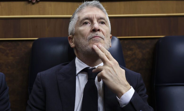 Министр МВД Испании под давлением: новые детали скандала в полиции