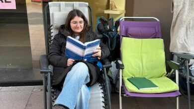 Очереди на улицах: молодёжь в Альсире ночует ради шанса на жильё RUSSPAIN.COM