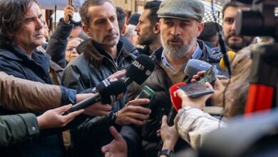 Обвинения против епископов: Vox разжигает скандал вокруг иммиграции и Церкви RUSSPAIN.COM