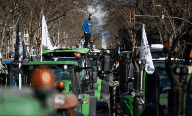 Catalan Farmers Bring Tractors Back: Protests Return to the Streets of Barcelona