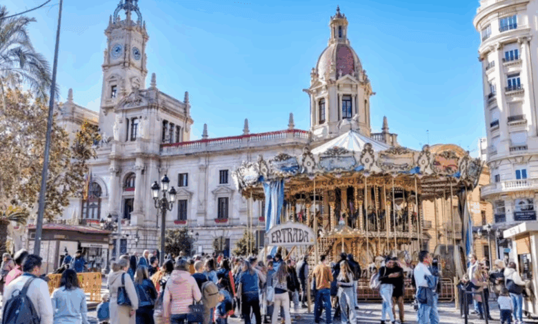 Туризм вытесняет жителей: как меняются Барселона и Валенсия