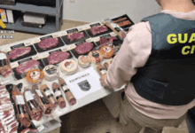 В Касересе задержаны трое за дерзкое похищение деликатесов на 700 евро