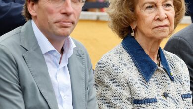 ΠΠΈΠ·ΠΈΡ ΠΊΠΎΡΠΎΠ»Π΅Π²ΡΠΊΠΎΠΉ ΡΠ΅ΠΌΡΠΈ Π² Π΄ΠΎΠΌ ΠΌΡΡΠ° ΠΠ°Π΄ΡΠΈΠ΄Π°: ΡΠ°ΠΉΠ½Π°Ρ Π²ΡΡΡΠ΅ΡΠ° ΠΈ Π½Π΅ΠΎΠΆΠΈΠ΄Π°Π½Π½ΡΠ΅ ΡΠ²ΡΠ·ΠΈ RUSSPAIN.COM