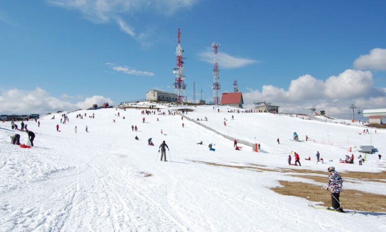 Where to Find Snow Near Galicia: Unexpected Routes for a Winter Escape