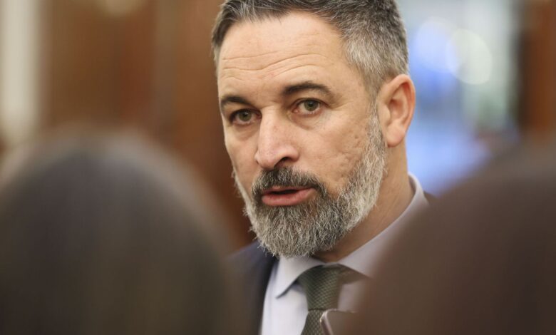 Abascal threatens new elections in Extremadura PP ultimatum and conflict with Guardiola