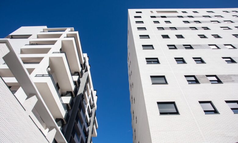 Authorities demand return of apartments from those not entitled