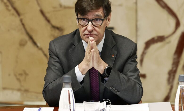 Catalan President Returns to Work After Severe Illness