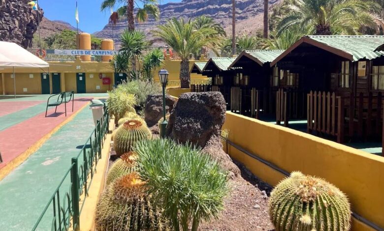 Unusual Camping with Secrets Found in the Canary Mountains