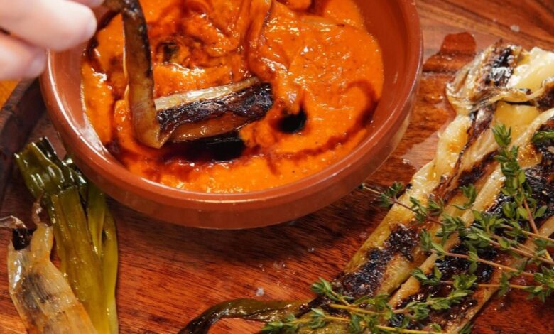 В Кастельоне ресторан нарушил традиции: calçots без перчаток и пепла