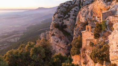 Π ΠΡΠ³ΠΎΠ½Π΅ ΠΎΠ±Π½Π°ΡΡΠΆΠ΅Π½ ΡΠ½ΠΈΠΊΠ°Π»ΡΠ½ΡΠΉ Ρ
ΡΠ°ΠΌ Π½Π° ΡΠΊΠ°Π»Π΅ Ρ Π·Π°Ρ
Π²Π°ΡΡΠ²Π°ΡΡΠΈΠΌ Π²ΠΈΠ΄ΠΎΠΌ Π½Π° ΠΠΈΡΠ΅Π½Π΅ΠΈ RUSSPAIN.COM