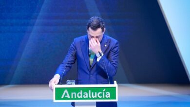 Эмоции на празднике: лидер Андалусии удивил всех новым образом RUSSPAIN.COM