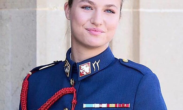 Экспозиция для Леонор: как Академия в Мурсии отмечает её военный путь