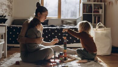 Мать-одиночка из Роттердама работает на двух работах ради будущего детей