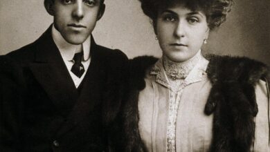 Три свадьбы в изгнании: как династия Бурбонов пережила год испытаний и потерь