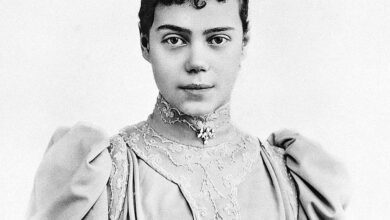 ΠΠ°ΠΊ Π΄ΡΠ°Π³ΠΎΡΠ΅Π½Π½ΠΎΡΡΠΈ Π ΠΎΠΌΠ°Π½ΠΎΠ²ΡΡ
ΠΎΠΊΠ°Π·Π°Π»ΠΈΡΡ Π½Π° Π°ΡΠΊΡΠΈΠΎΠ½Π΅: ΡΡΠ΄ΡΠ±Π° ΠΊΠΎΠ»Π»Π΅ΠΊΡΠΈΠΈ ΠΡΠ΅Π½ΠΈΠΈ ΠΠ»Π΅ΠΊΡΠ°Π½Π΄ΡΠΎΠ²Π½Ρ RUSSPAIN.COM