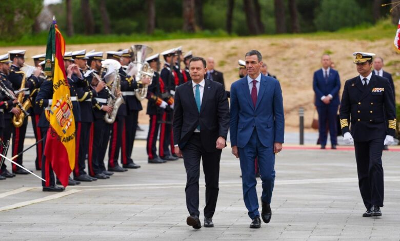 Власти устроили закрытый мемориал в Уэльве: семьи жертв не пригласили