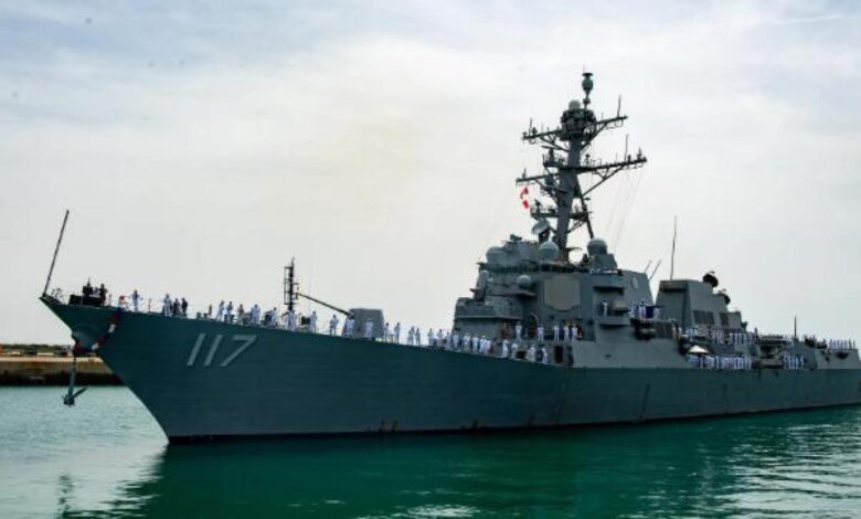 Движение на базе Рота: ежедневные рейсы и неизвестные маршруты военных судов