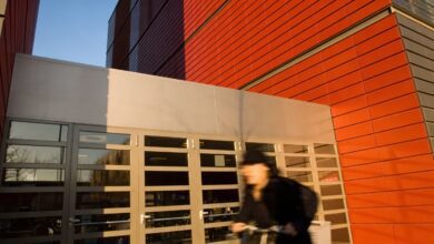 Университет в Барселоне неожиданно стал площадкой для дебатов левых лидеров RUSSPAIN.COM