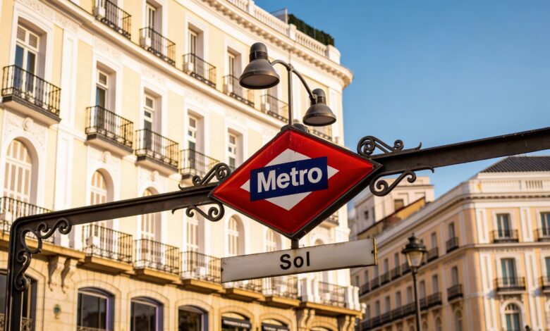 Метро Мадрида увеличивает число поездов на центральных линиях и закрывает Sol в пятницу