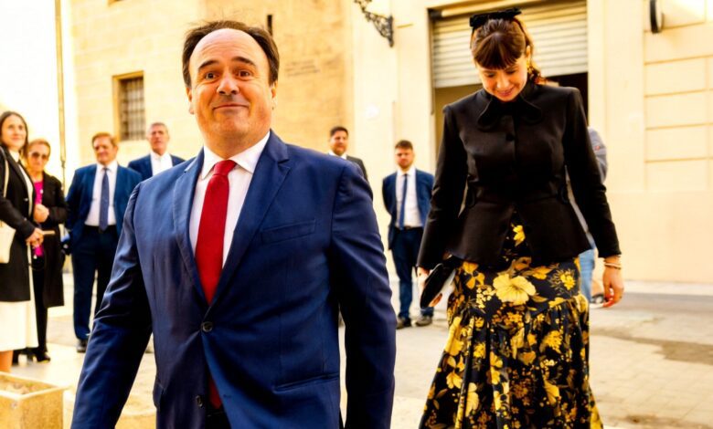 В Валенсии назначили секретаря с окладом 52 000 евро: детали решения