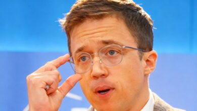 Errejón вернулся — и его не узнать: что скрывает новая внешность политика? RUSSPAIN.COM