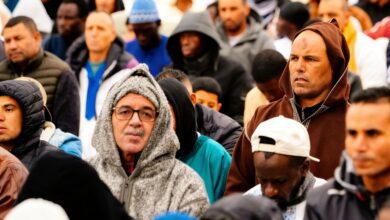 В Jumilla мусульмане проводят молитву на парковке после запрета в спортзале RUSSPAIN.COM