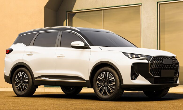 224 лошадиные силы и 5,7 литра: гибридный Ebro S700 HEV удивил ценой