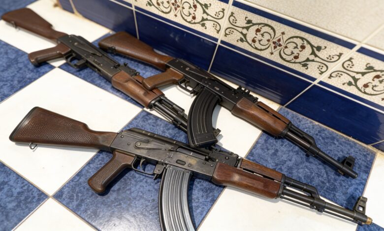 Владелец участка в Уэльве требует освобождения после волны освобождений наркосвязанных