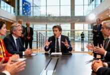 Евросоюз срочно проверяет массовую легализацию мигрантов в Испании