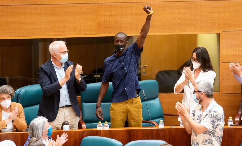 В Мадриде задержание экс-депутата вызвало споры о действиях полиции