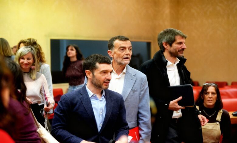 Власти обсуждают давление на оппозицию по вопросу аренды