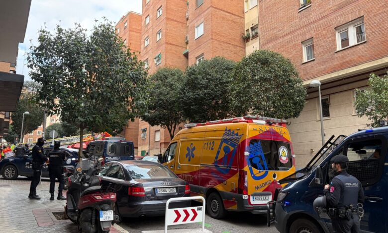 В Мадриде мужчина забаррикадировался в квартире с катаной после конфликта