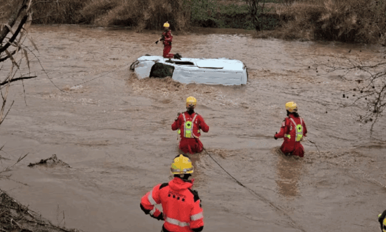 Сильные ливни в Каталонии: тело пропавшего найдено после наводнения