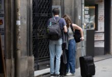 Five cities around Barcelona to ban tourist apartments from 2028