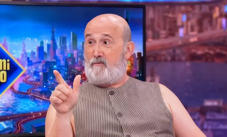 Семейная путаница: как детские фото изменили взгляд Хавьера Камары на прошлое