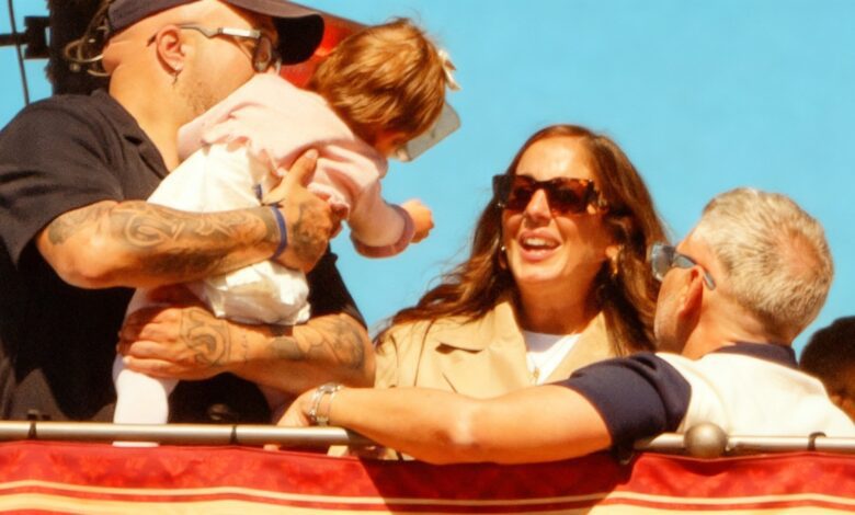 Semana Santa в Севилье: как Анхель Пантойя объединила семью и друзей на празднике