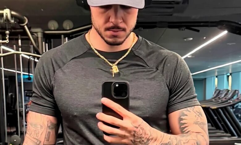 Карло Костанция удивляет резкими публикациями на фоне семейного конфликта