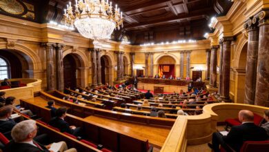 TSJC требует постоянного поднятия флага Испании у здания парламента Каталонии RUSSPAIN.COM