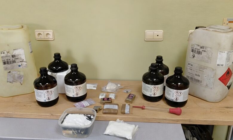 Condenado en España por guardar 25 kg de drogas y explosivos en casa