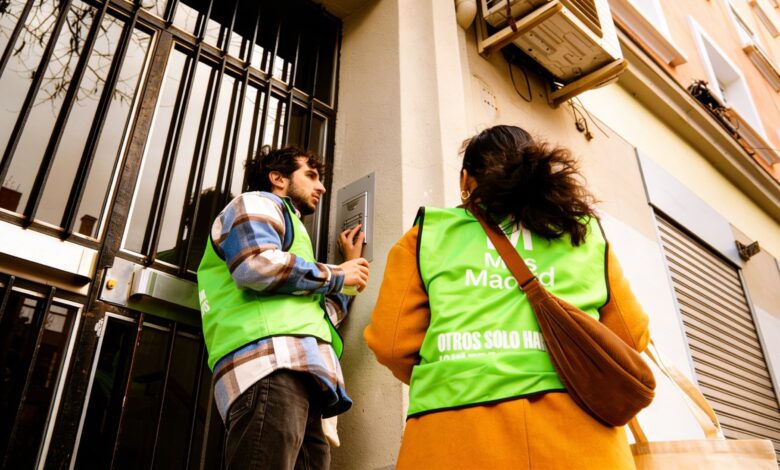 В Мадриде активисты идут по квартирам: как меняется борьба за голоса левых