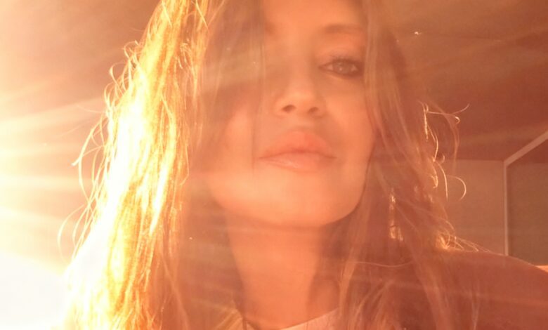 Сара Карбонеро удивила подписчиков новыми фото после госпитализации