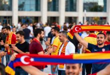 В Турции фанаты Samsunspor удивили испанцев необычной поддержкой перед матчем