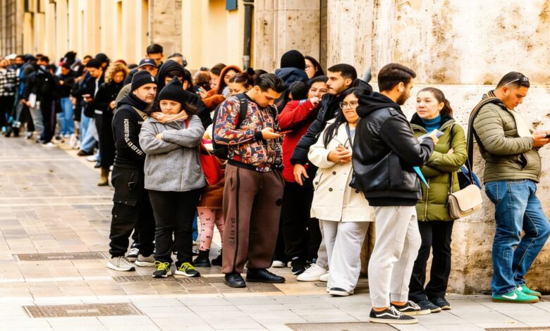 Сколько иностранцев живет в Испании и кого затронет массовая легализация