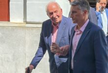 Почему король не спешит вернуться домой