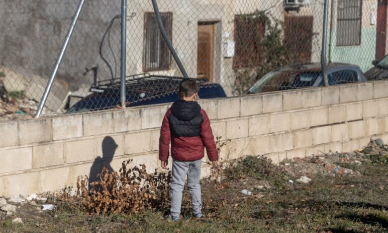 Испания сохраняет второе место в ЕС по уровню детской бедности в 2025 году