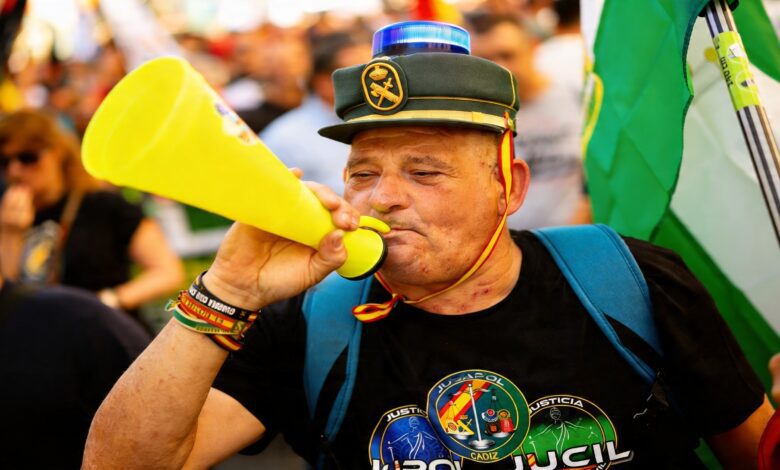 Протесты полиции в Мадриде теряют масштаб: новая акция собрала лишь 4 500 человек