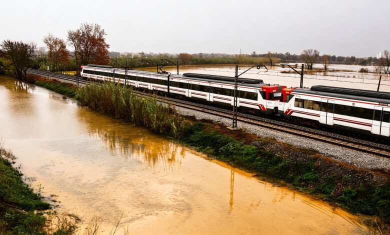 Strong Winds and Avalanches Cause Transport Chaos in Northern Catalonia