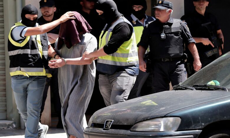 Суд отказал в гражданстве дочери заключённого по делу о связях с ИГИЛ