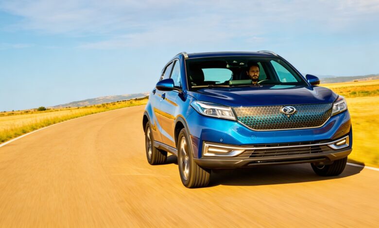 Seres выводит на рынок Испании первый автомобиль с интегрированным туалетом — неожиданный ход китайской марки