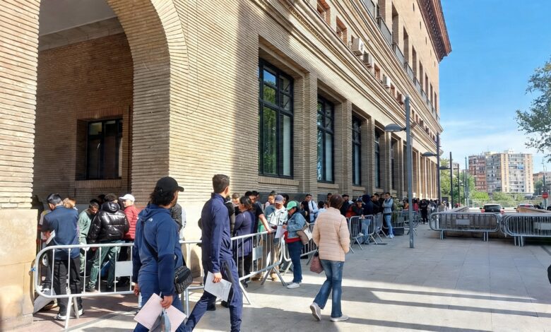 В Испании стартовал очный прием заявлений на легализацию: очереди и новые правила